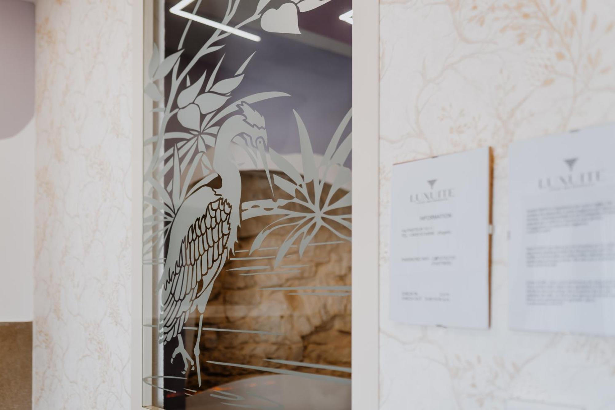 Luxuite Spa Con Piscina E Jacuzzi Alberobello Bagian luar foto