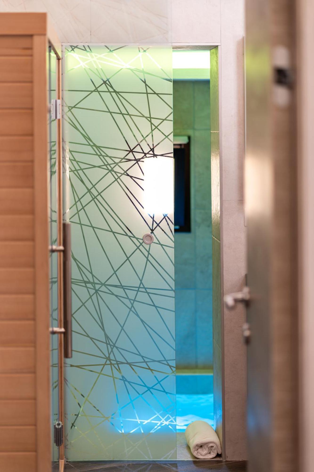 Luxuite Spa Con Piscina E Jacuzzi Alberobello Bagian luar foto