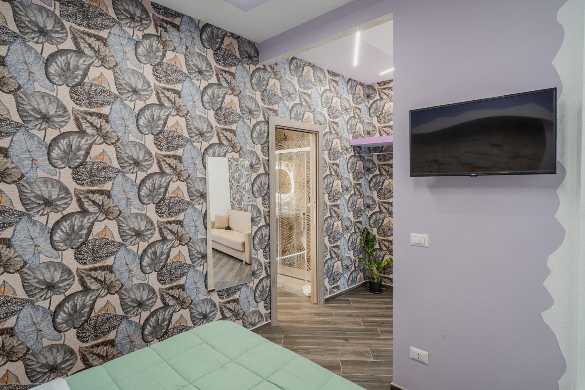 Luxuite Spa Con Piscina E Jacuzzi Alberobello Bagian luar foto